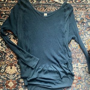 We the Free People Waffle Knit Oversized Top Womens Medium Blue green Raw Edge